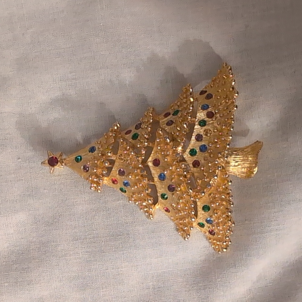 Gold Holiday Christmas Tree Pin Brooch